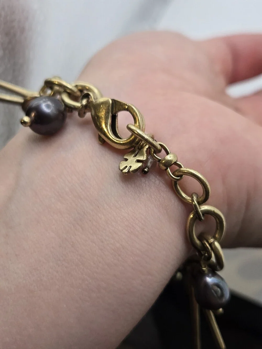 Goldtone Lucky Brand Chunky Charm Bracelet Brutalist Freshwater pearl 8.25